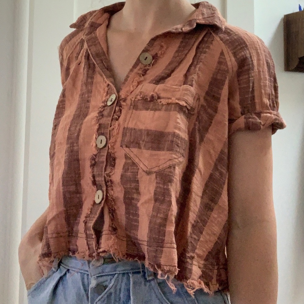 Free People button-up crop short sleeve, size XS